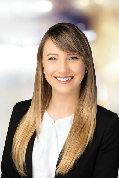 Portrait of Talon Zinger, Home Marketing Consultant | REALTOR®.